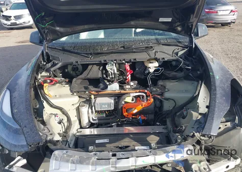 2024 Tesla Model Y Long Range Dual Motor All-Wheel Drive from USA, damaged, VIN 7SAYGAEEXRF176838